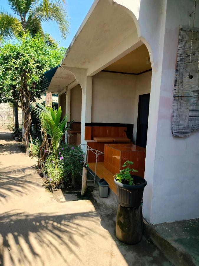Aladdin Homestay Gili Islands Exterior photo